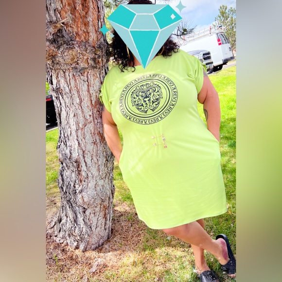 🔥JUST IN V DRESS🔥 - Picture 6 of 10